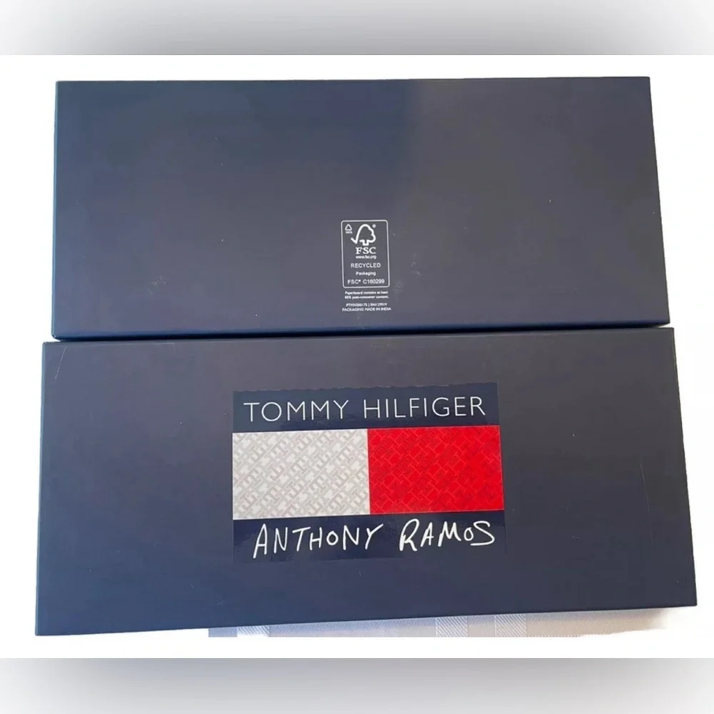 Tommy Hilfiger Anthony Ramos Genuine Leather Wallet, Lanyard, Credit Card Holder